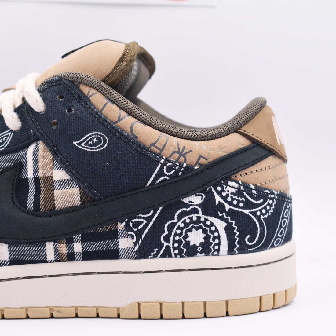 Travis Scott X SB Dunk Low Cactus Jack